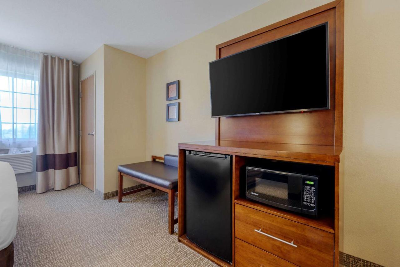 Comfort Suites Johnson Creek Conference Center Dış mekan fotoğraf